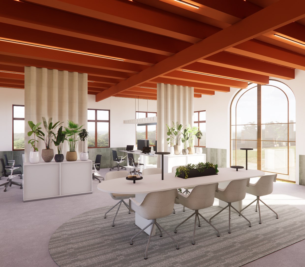 Kantoortuin onder een houten kapconstructie met vergadertafel